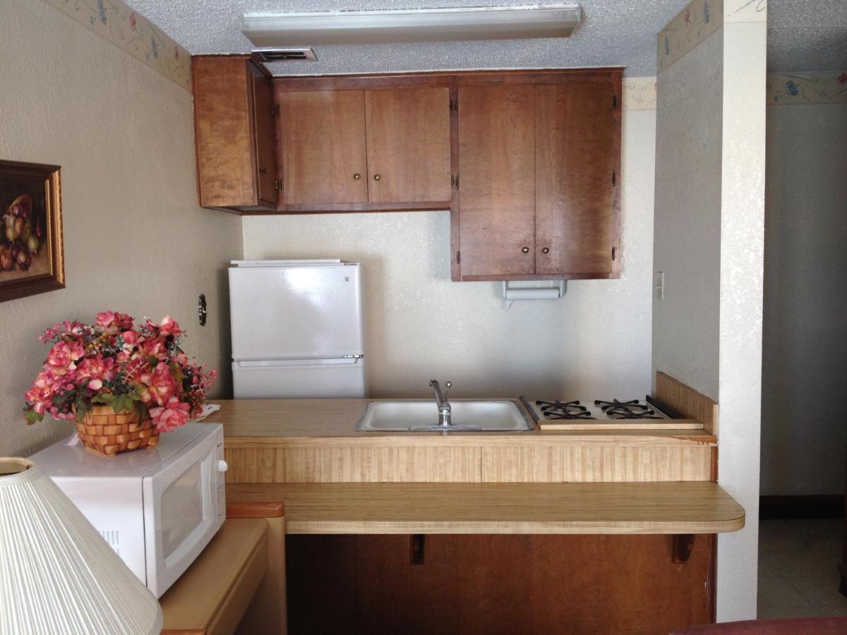 Warrick Plaza Inn Plainview Экстерьер фото